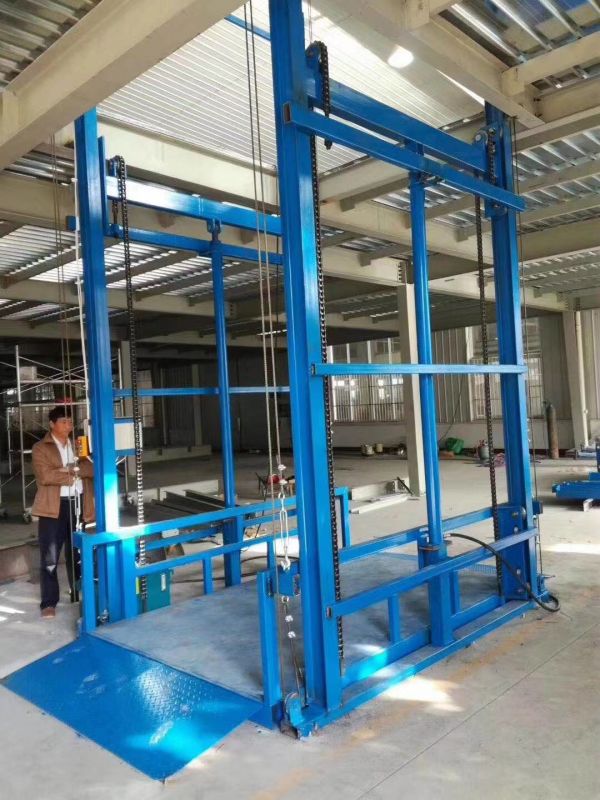 導(dǎo)軌式液壓升降載貨平臺